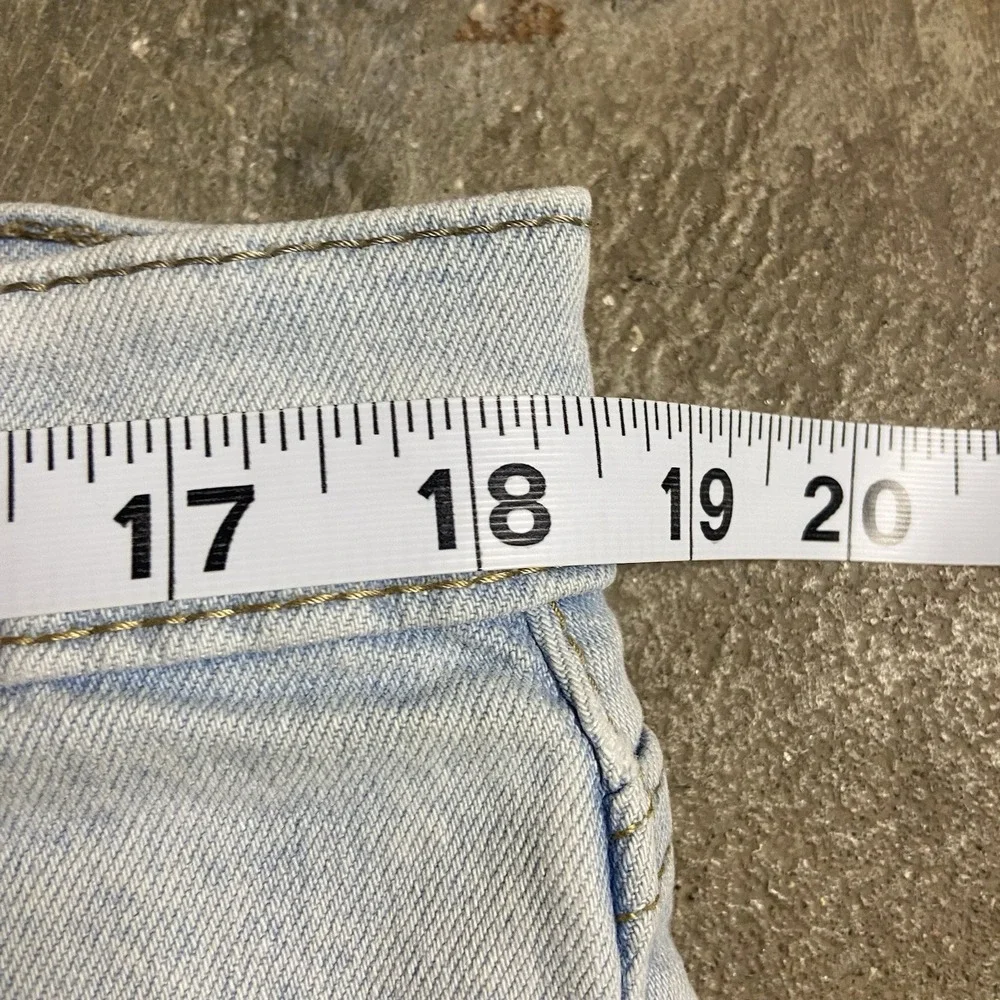 Levi's 502 Jeans Size 36x30 Blue Denim Light Wash Tapered Fit Casual